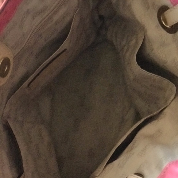 MK handbag - Picture 9 of 9